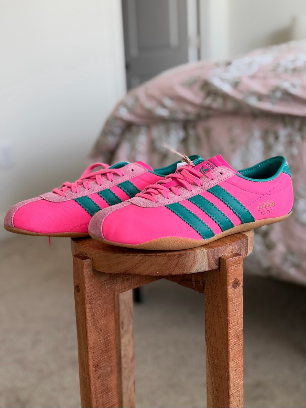Adidas Tokyo W Sneakers Women’s 8.5 Pink Teal Gum Sole NWT IH3998